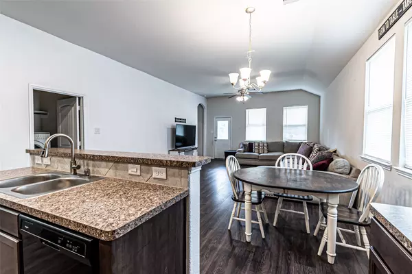 Hempstead, TX 77445,24571 Meath ST