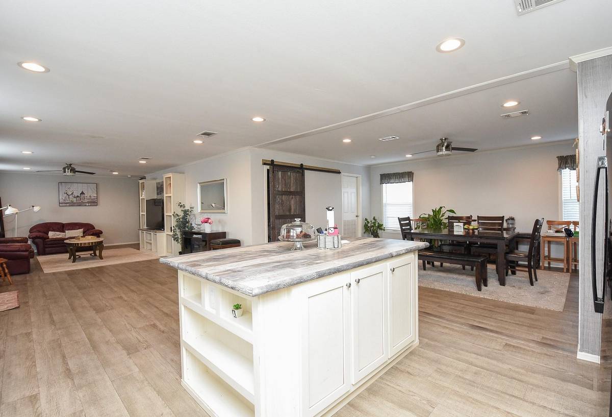 Cleveland, TX 77327,700 Road 5505