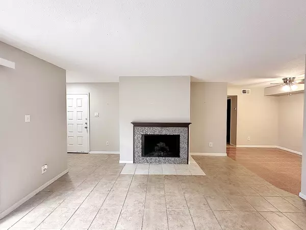 Houston, TX 77036,9350 Country Creek DR #24