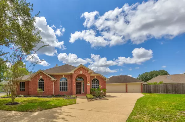 2107 Crossbay CT, League City, TX 77573