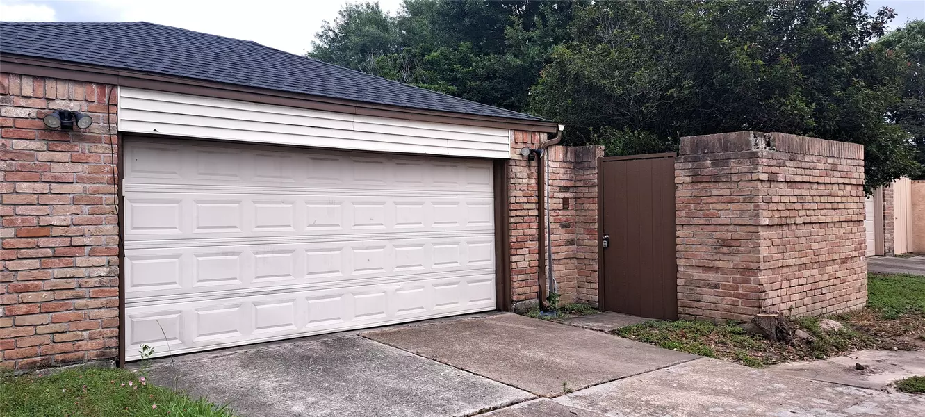 8322 Terrace Wind DR, Houston, TX 77040