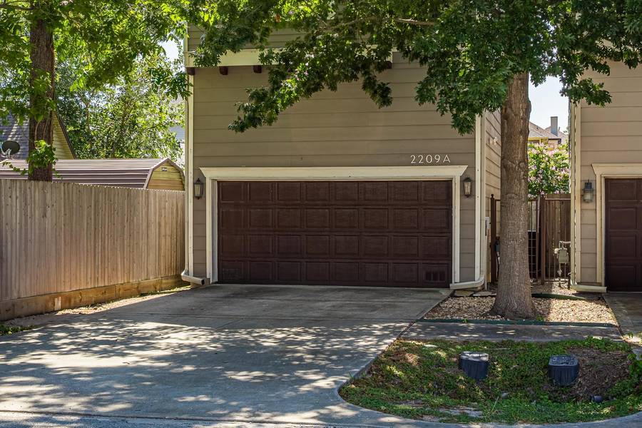 2209 Bevis ST #A, Houston, TX 77008