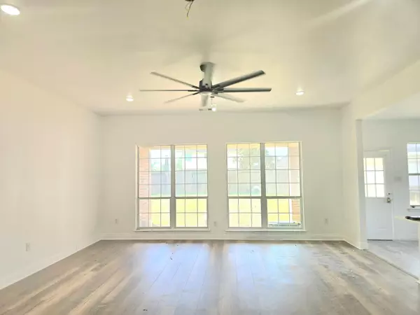 Cypress, TX 77433,20315 Lakeland Falls DR