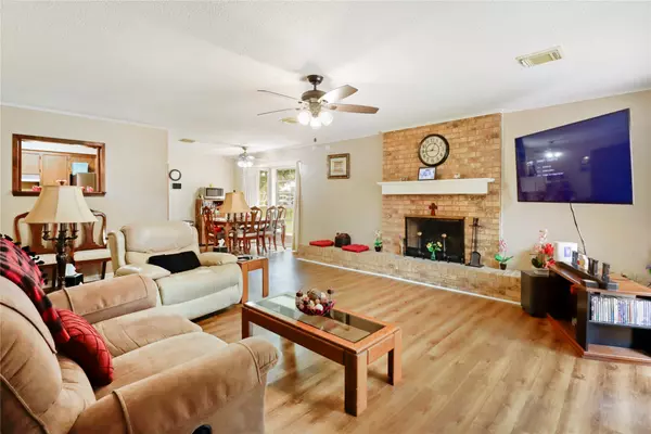 Angleton, TX 77515,744 Browning ST