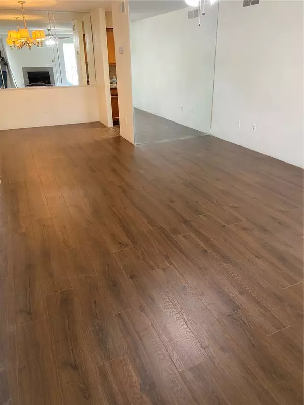 Houston, TX 77099,9797 Leawood BLVD #306