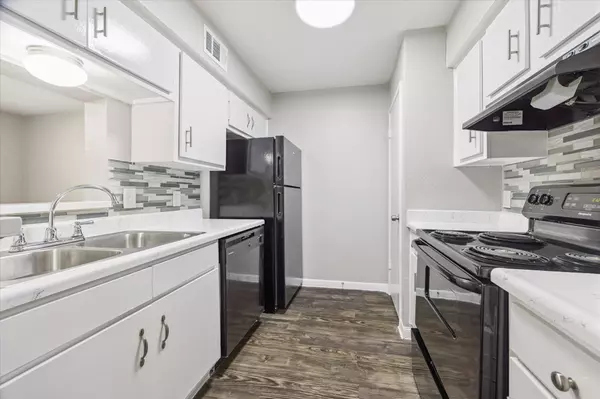 Houston, TX 77092,3800 Sherwood LN #145