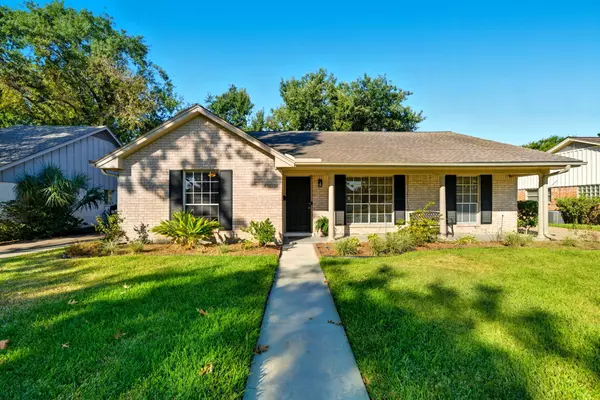 2015 Greengrass CT, Houston, TX 77008