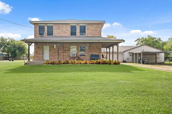 4612 17th ST, Bacliff, TX 77518