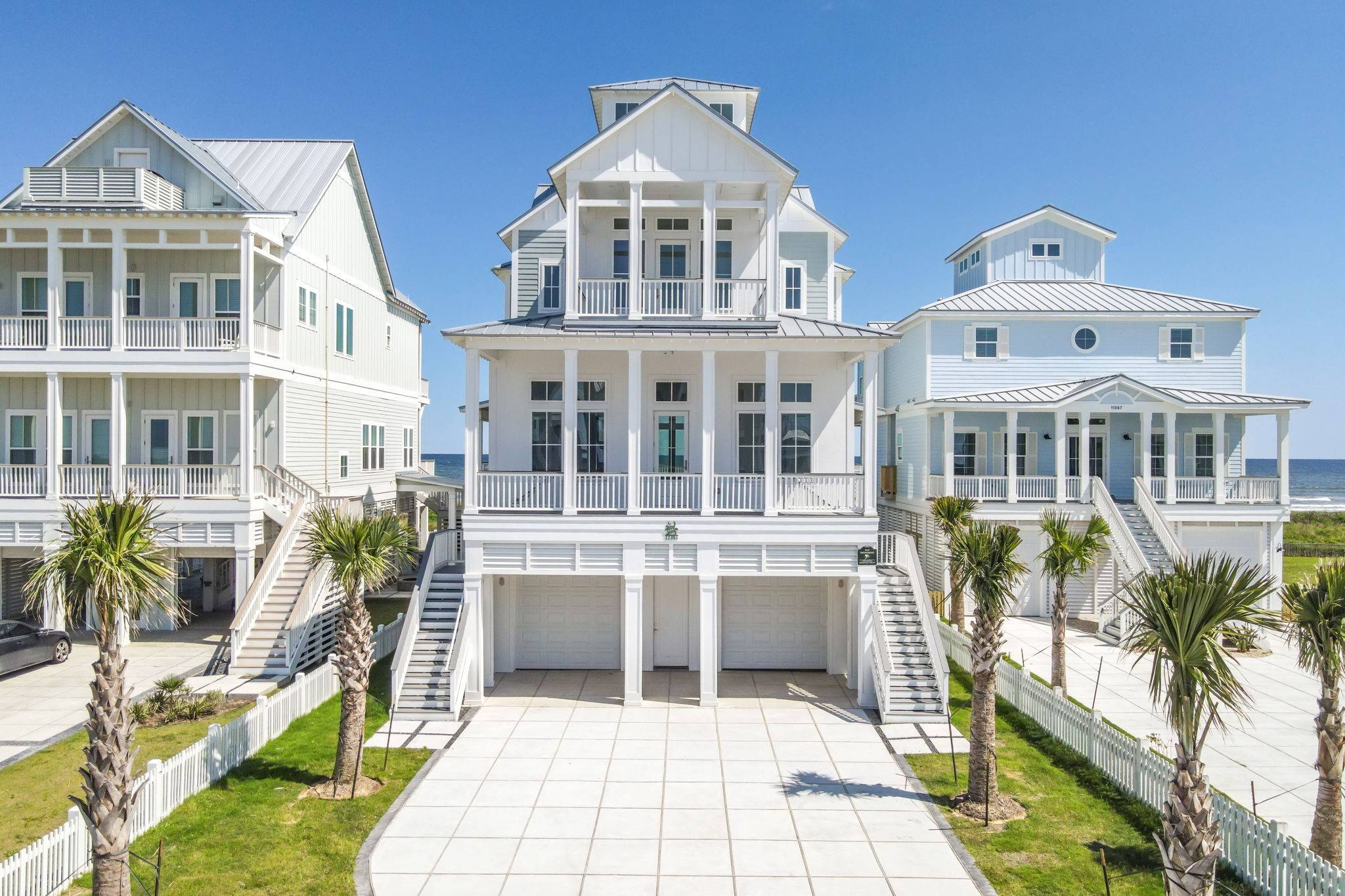 11365 Beachside DR, Galveston, TX 77554