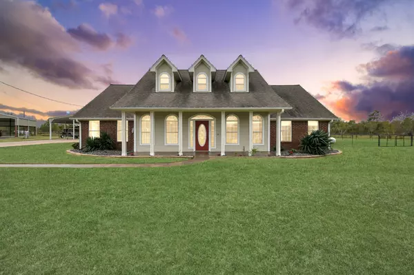 8114 Beach Haven Drive DR, Baytown, TX 77523