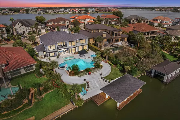 3018 S Island DR, Seabrook, TX 77586