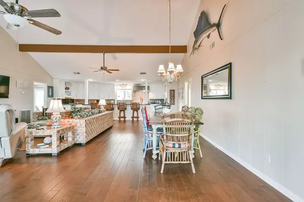 Jamaica Beach, TX 77554,16525 Anchor WAY