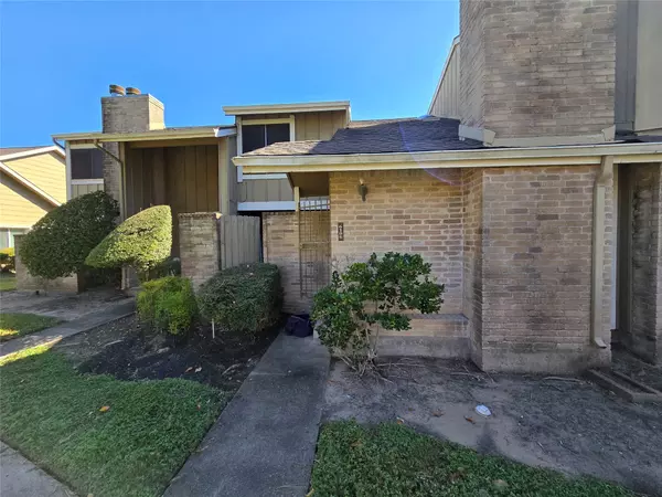 6106 W Airport BLVD #18, Houston, TX 77035