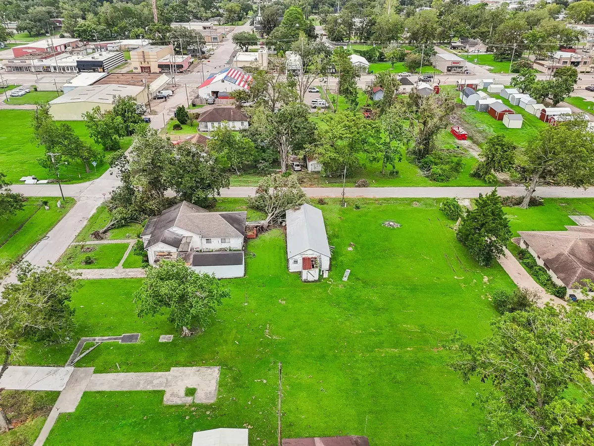 West Columbia, TX 77486,212 Hamilton ST