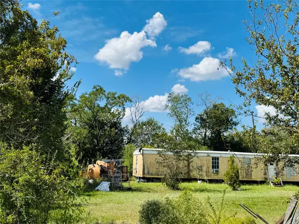 Rosharon, TX 77583,6226 County Road 48