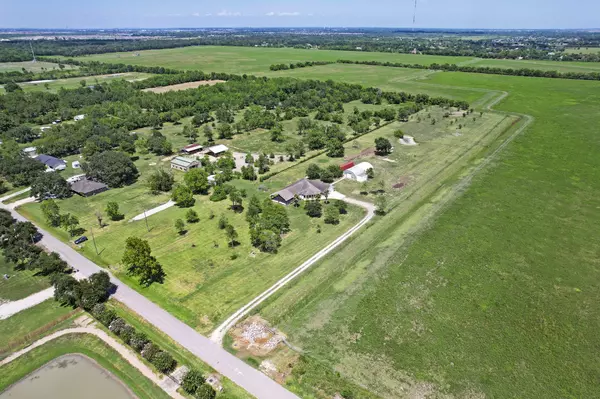 2317 Jack Beaver RD,  Santa Fe,  TX 77517