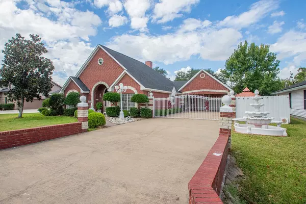 La Porte, TX 77571,1002 Robinson RD