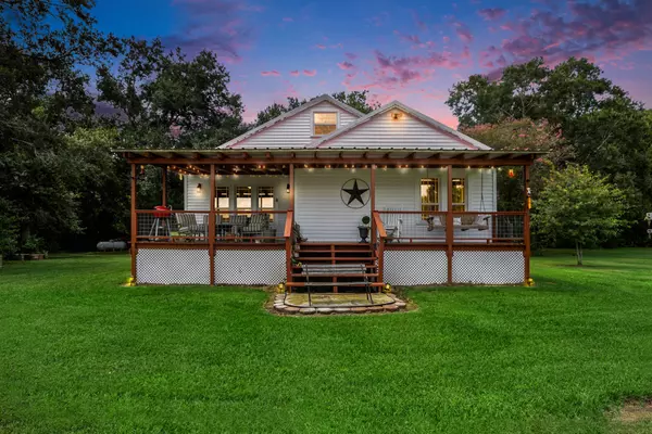 12122 Mueck RD, Needville, TX 77461