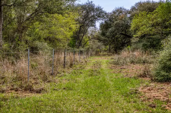 Weimar, TX 78962,1106 County Road 255 N