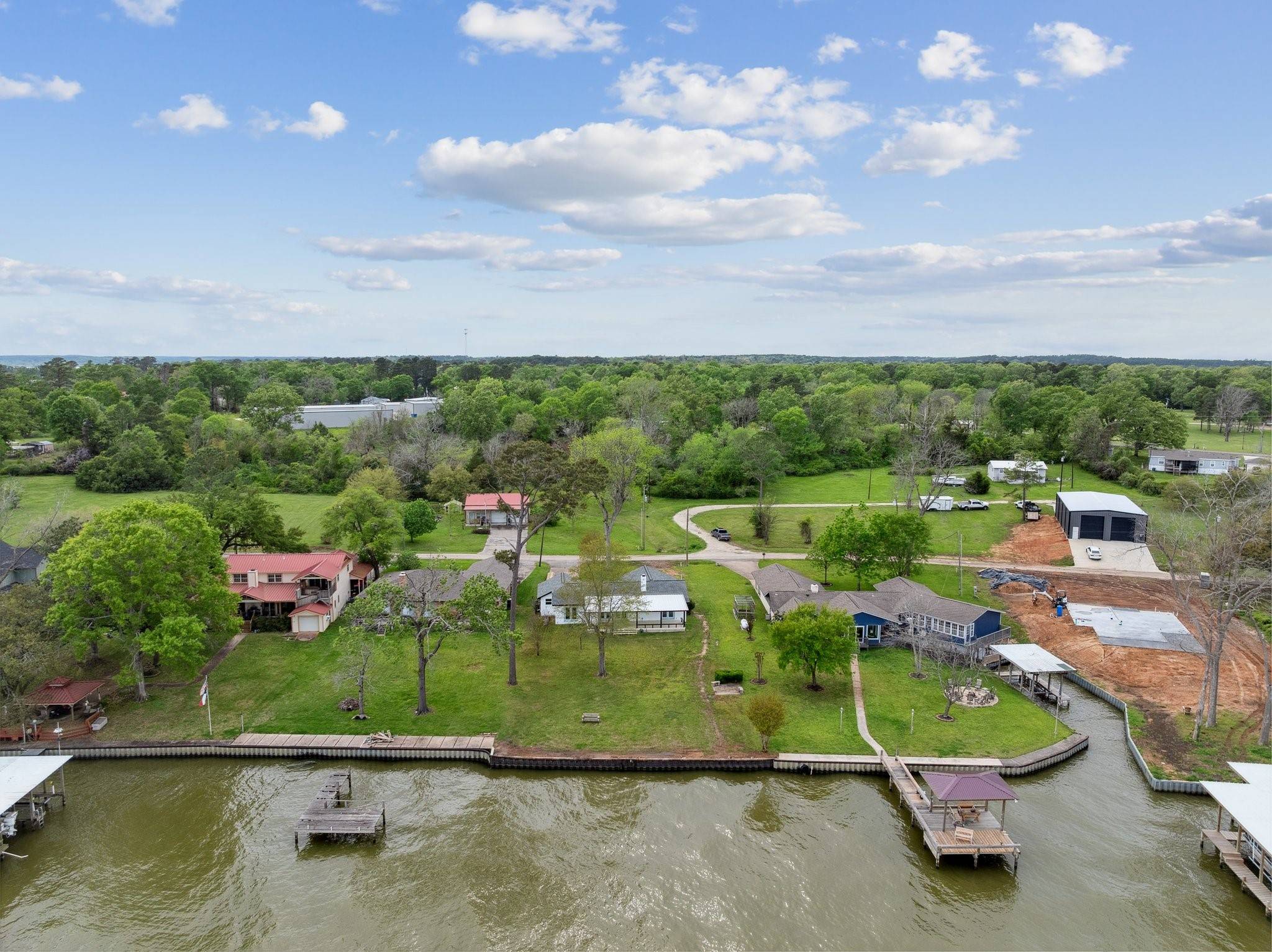 Point Blank, TX 77364,600 High Crest DR