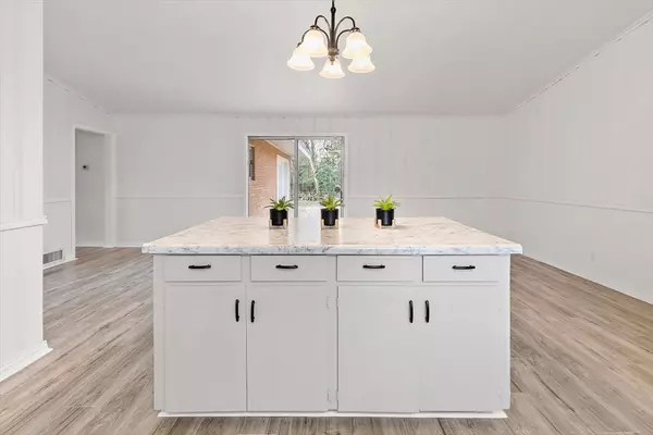 Lufkin, TX 75904,300 Cordelia ST