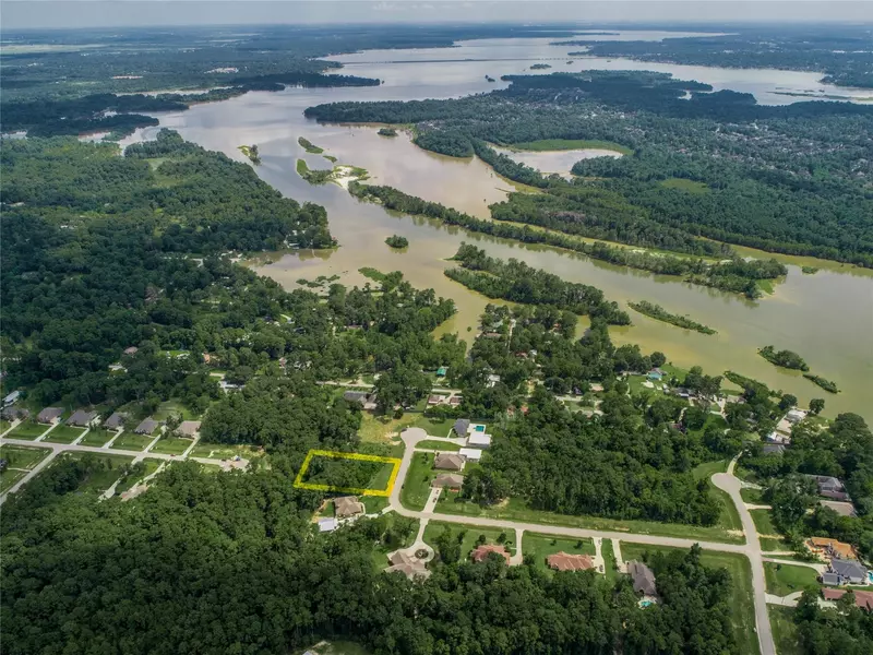 28410 Calaveras Creek CT, Houston, TX 77336