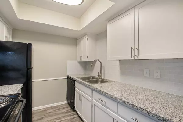 Richardson, TX 75080,1212 Hampshire Ln #209-1