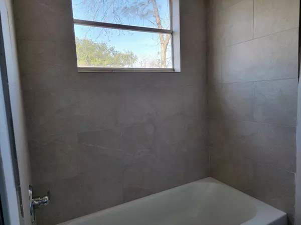 Houston, TX 77029,10209 Wiggins ST #1