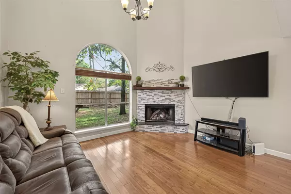 Houston, TX 77070,15214 River Park DR