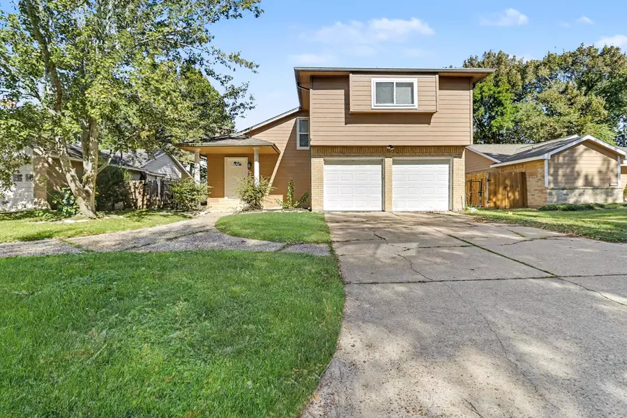 2715 S Brompton DR, Pearland, TX 77584