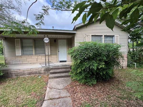 202 Tarpey RD, Texas City, TX 77591