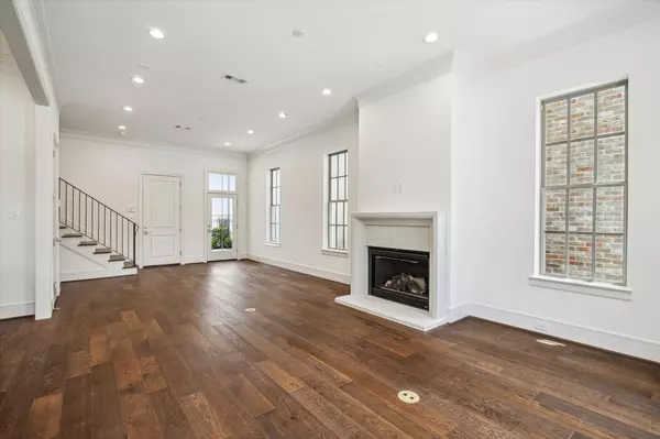 Houston, TX 77024,209 Sutton Row PL