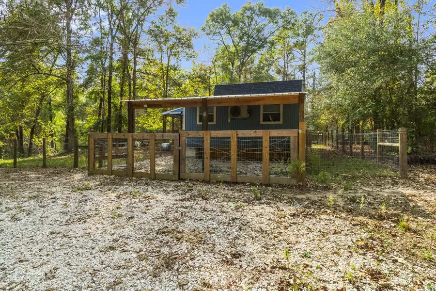 1276 Mill Gate RD, Livingston, TX 77351