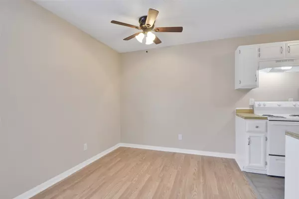 Bryan, TX 77803,1300 Baker AVE #D2