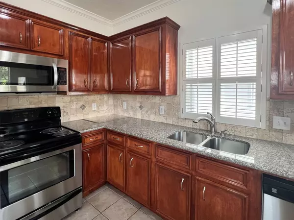 Houston, TX 77004,1324 Dennis ST