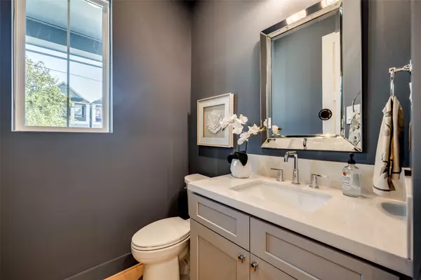 Houston, TX 77006,1014 PEDEN ST #A