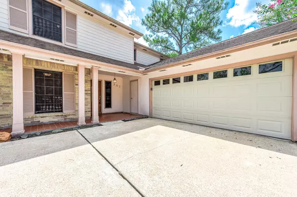 Friendswood, TX 77546,307 Elmwood CIR