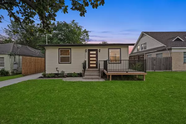 1404 Des Jardines ST, Houston, TX 77023