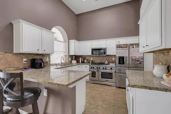 Houston, TX 77015,230 Shekel LN