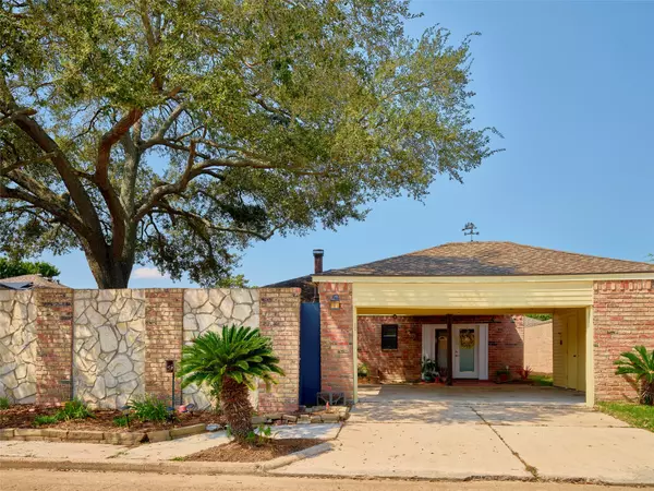 8315 Terrace Wind DR, Houston, TX 77040