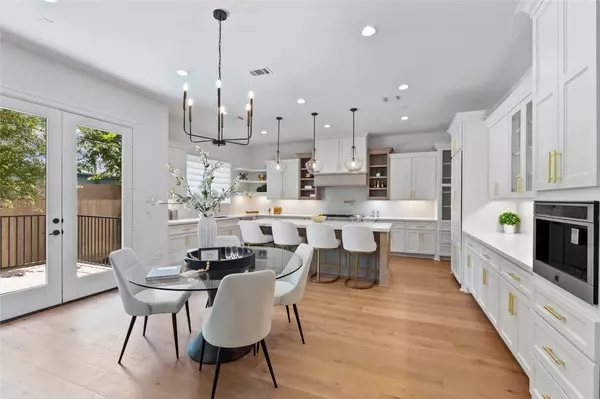 2317 Sheridan ST, Houston, TX 77030