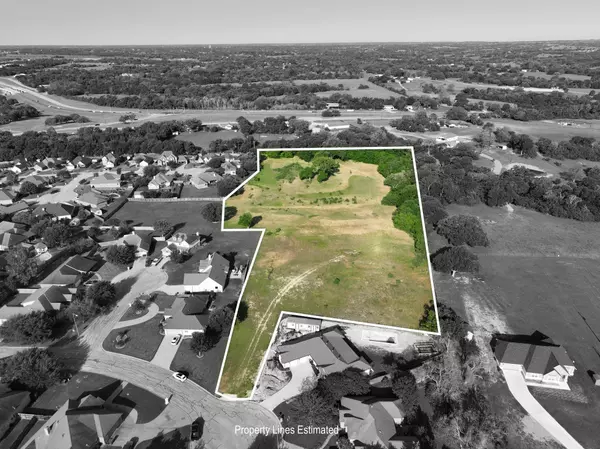 2917 Twisted Oak DR, Brenham, TX 77833
