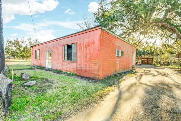 West Columbia, TX 77486,1014 S Columbia DR