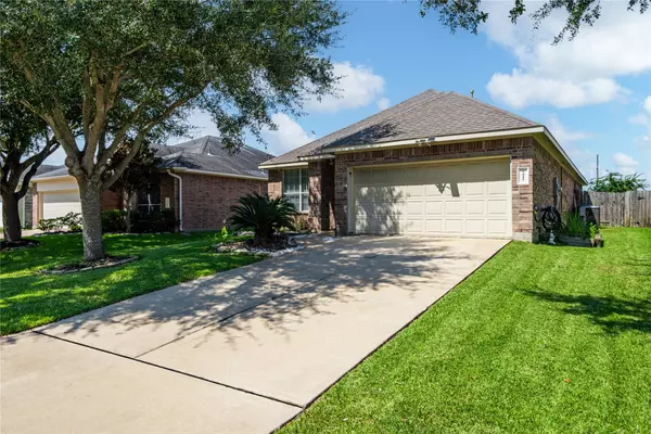 7911 Summerdale DR, Rosenberg, TX 77469