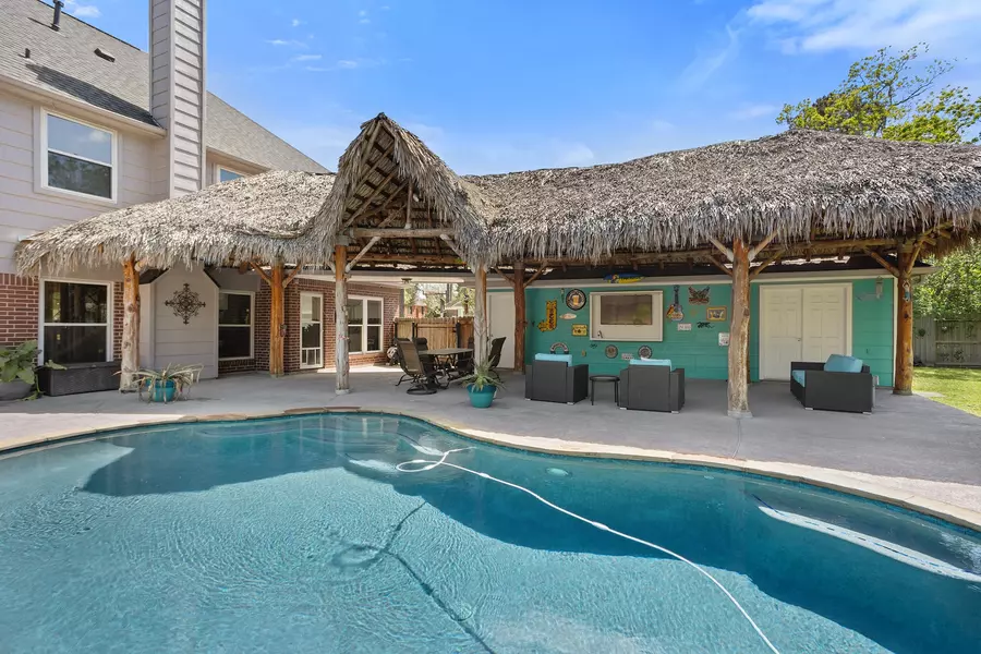 402 Windsor DR, Friendswood, TX 77546