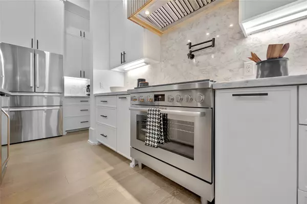 Houston, TX 77006,1242 Peden ST