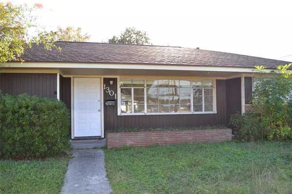 Baytown, TX 77520,1301 Monroe ST