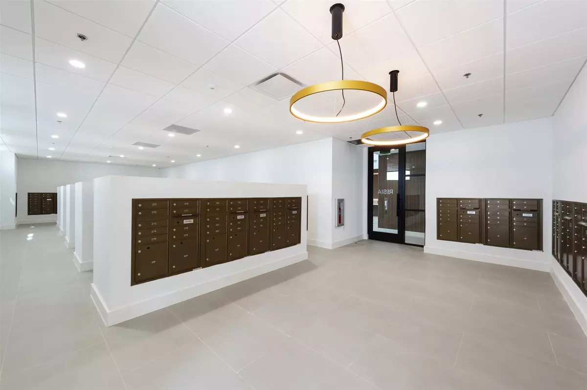 Houston, TX 77084,18036 Park ROW #1910