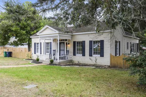 Brenham, TX 77833,1402 Clay ST