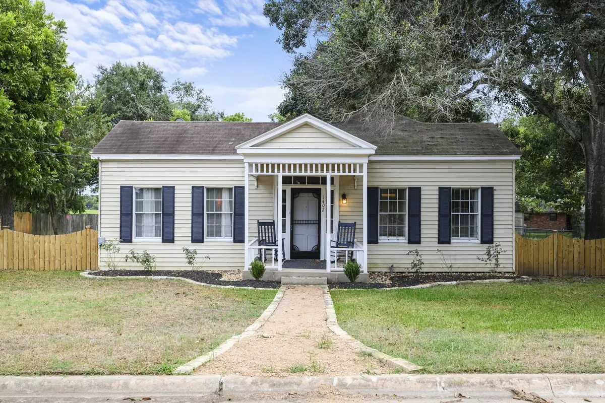 Brenham, TX 77833,1402 Clay ST